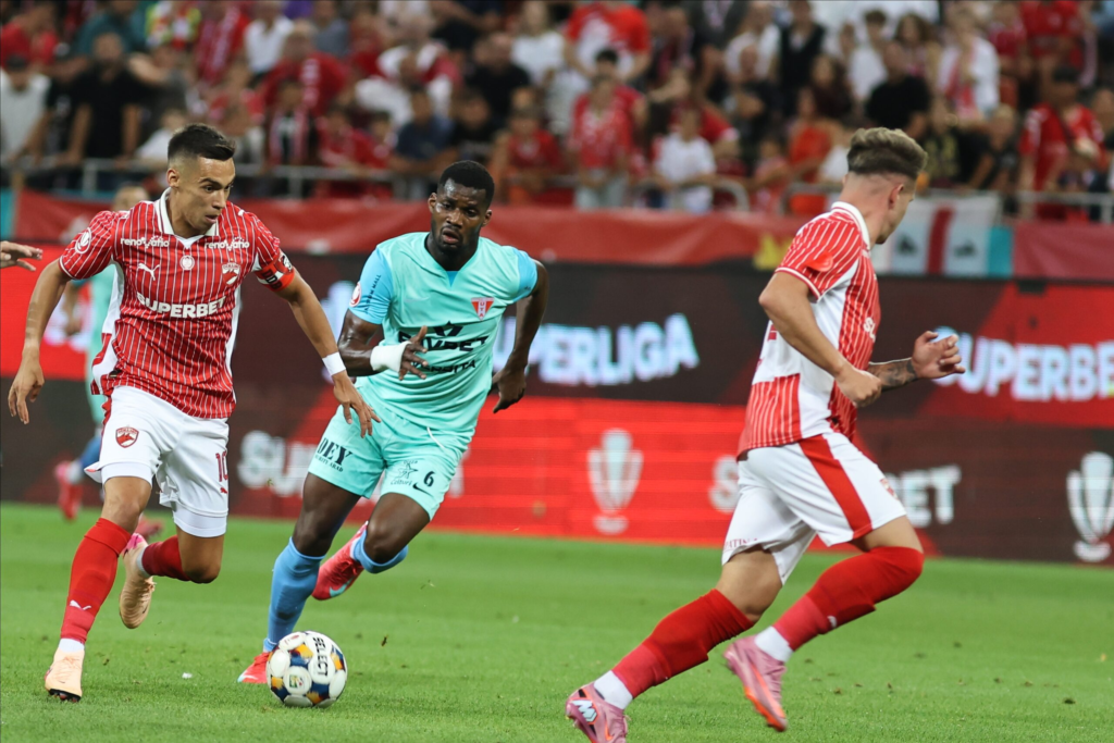 Superliga Dinamo si UTA au obtinut o remiza