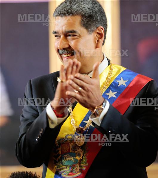 Venezuela trimite trupe la granita in reactie la navele americane