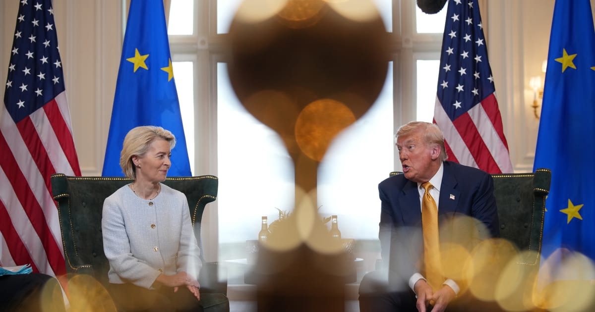 6 din 10 europeni considera ca von der leyen ar trebui sa demisioneze