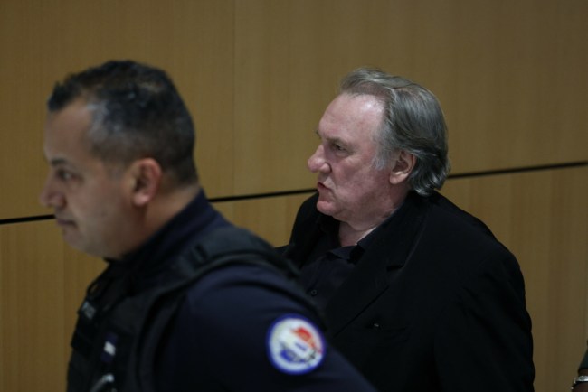 Actorul Gerard Depardieu va fi judecat pentru viol