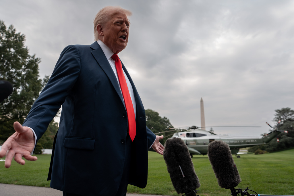 Anuntul lui Donald Trump Risc crescut de autism prin acetaminofen in sarcina