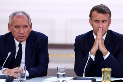 Cum sa urmaresti colapsul guvernului francez profesionist