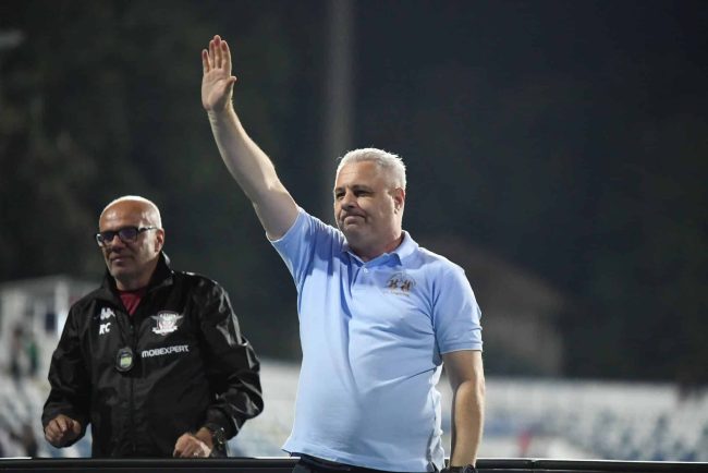 Eadevrat Marius umudic se intoarce in China