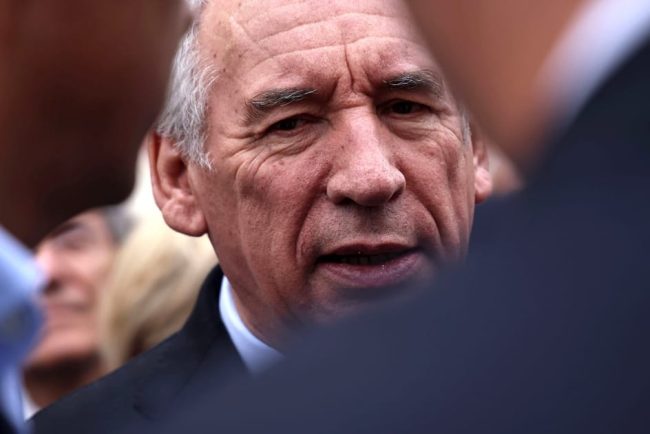 Francois Bayrou ar putea avea un ultim act