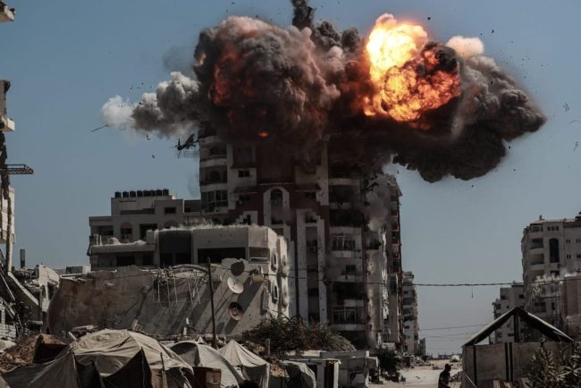 Israel desfasoara ofensive terestre pentru a captura Gaza
