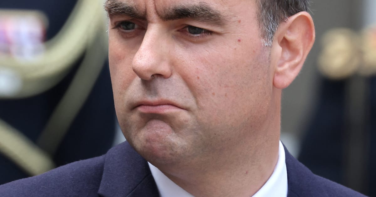 Lecornu se aseaza pe sarma politica a Frantei