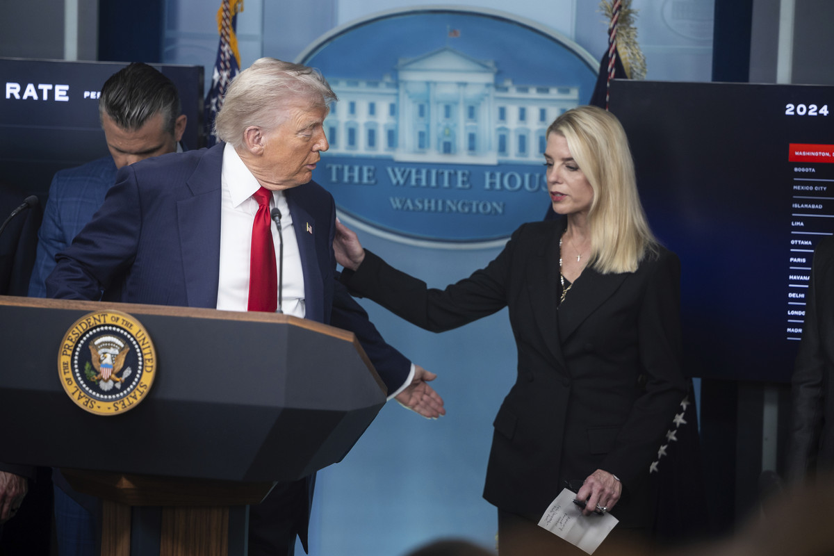 Nu mai putem amana Trump o incurajeaza pe Bondi sa si acuze rivalii