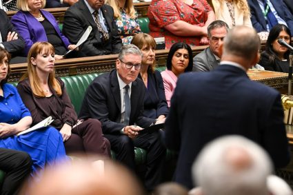 PMQs Starmer afectat de subestimarea impozitului pe tranzactii