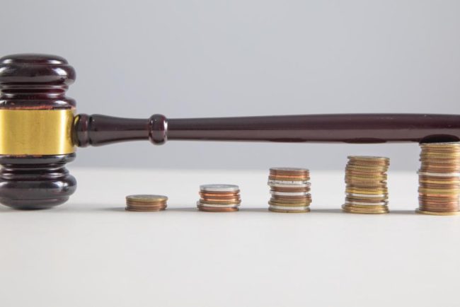 Proiectul pensiilor speciale pentru magistrati aprobat automat