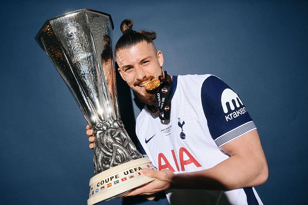Radu Dragusin poate face istorie cu transferul de 28 milioane euro