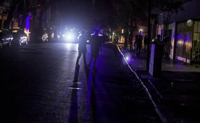 Scandal pe Calea Baciului Locuitorii reclama iluminatul public