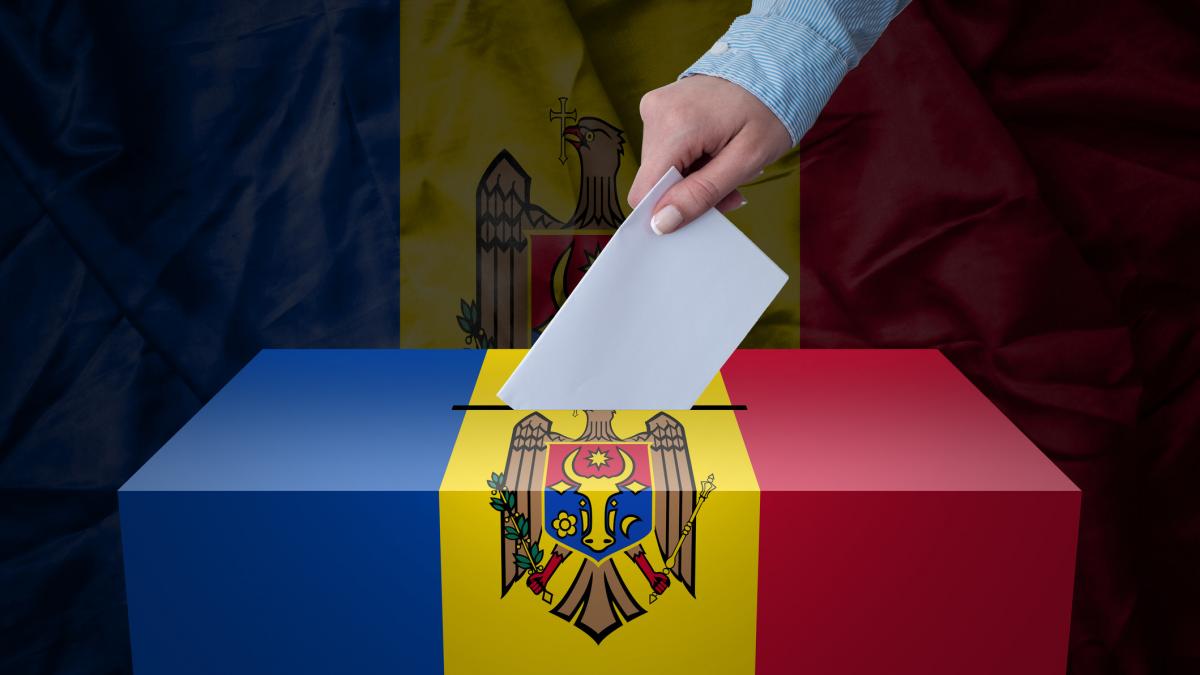Sectie de votare deschisa in Targu Mures