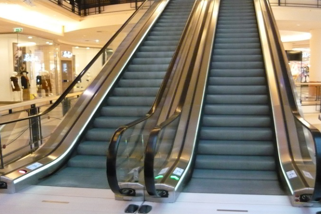 Cearta ciudata in Cluj Utilizarea scarilor rulante
