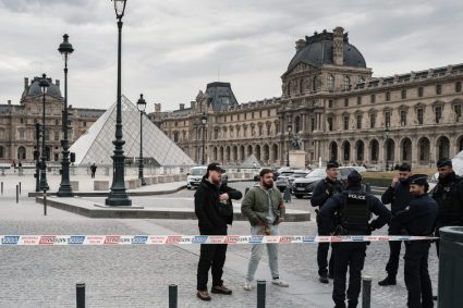 Extrema dreapta ataca guvernul Macron pentru jaful de la Louvre