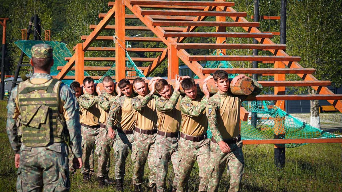 Stagiu militar voluntar Beneficii si lectii in 4 luni
