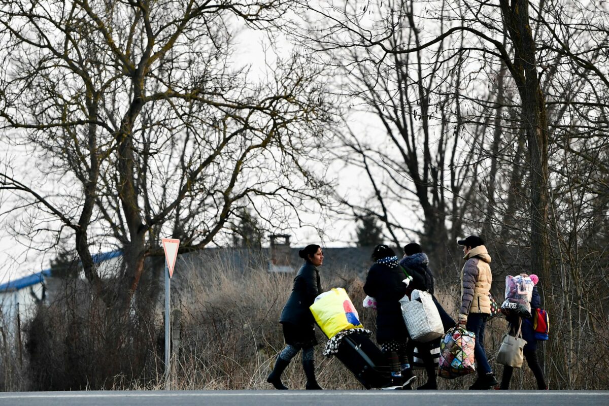 America trimite mii de ucraineni in deportare