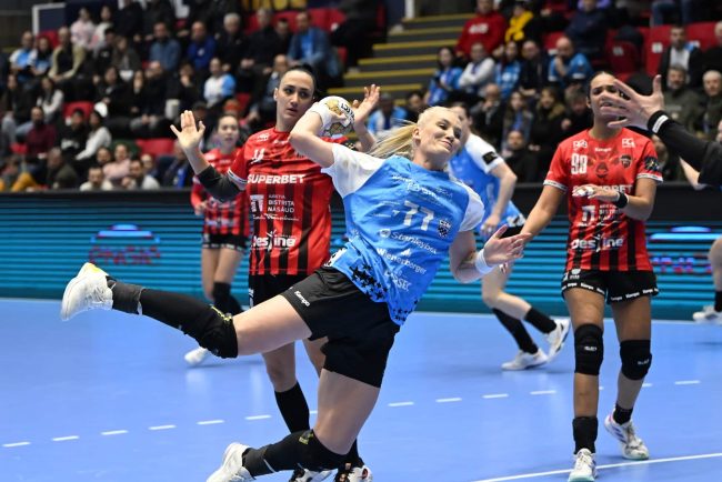 CSM Bucuresti victorie clara in derby ul cu Corona Brasov