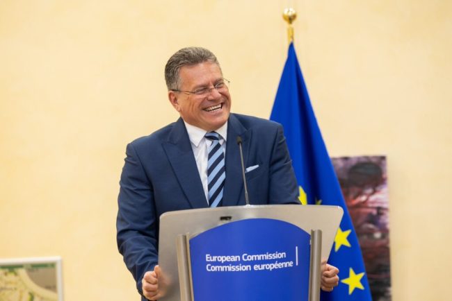 Comisarul european pentru comert incurajeaza investitii in Australia