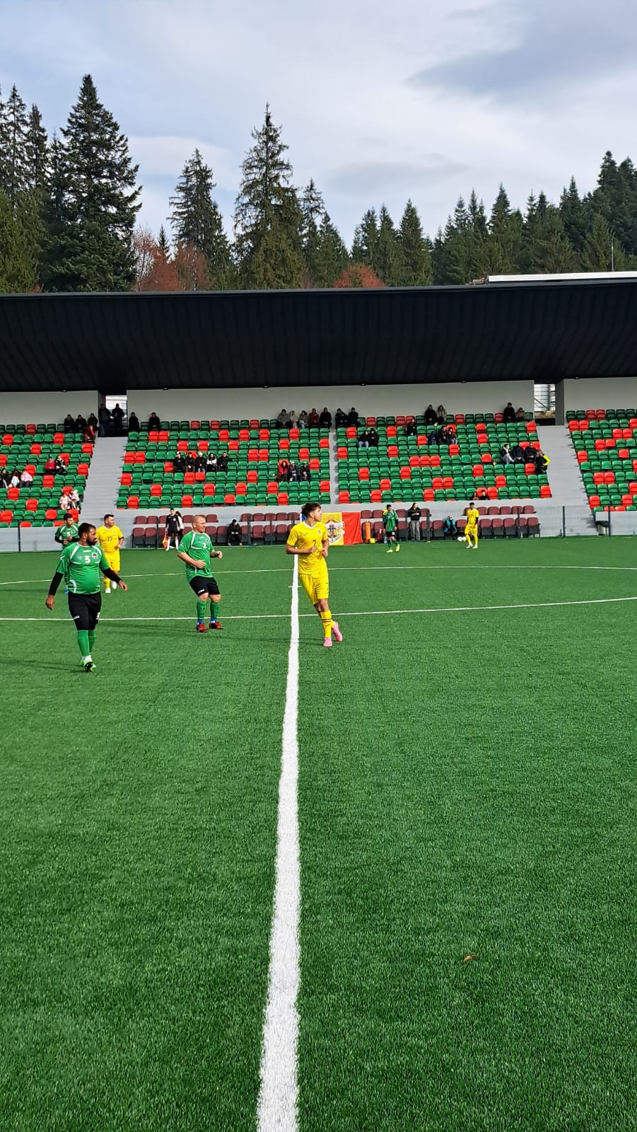 Competitii regale Nationala Regala de Fotbal a Romaniei a invins AS Fagetul Borsec cu 11 4 la Duatlonul Regal Invictus