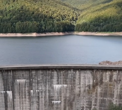 Hidroelectrica reia deversarile pentru Lacul Vidraru
