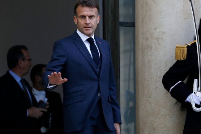 Macron nemultumit de concesiile bugetare dar compromisul este necesar