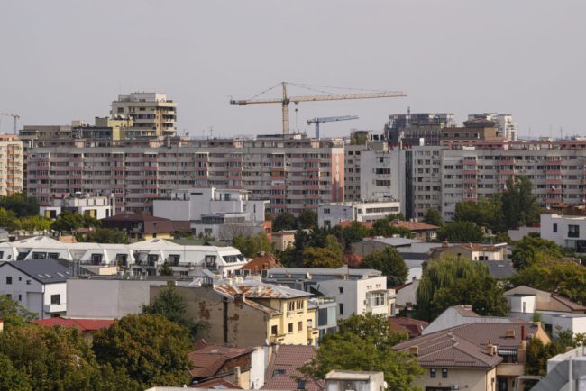 Sectorul constructionilor in Europa scaderi vest crestere est