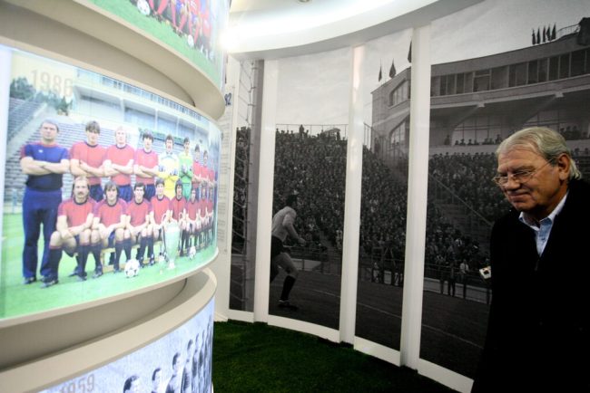 Steaua despre Emeric Ienei Omul ce a stralucit Steaua