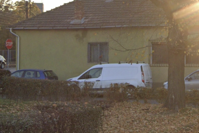 Trotuarele din Cluj Napoca sunt pline de masini