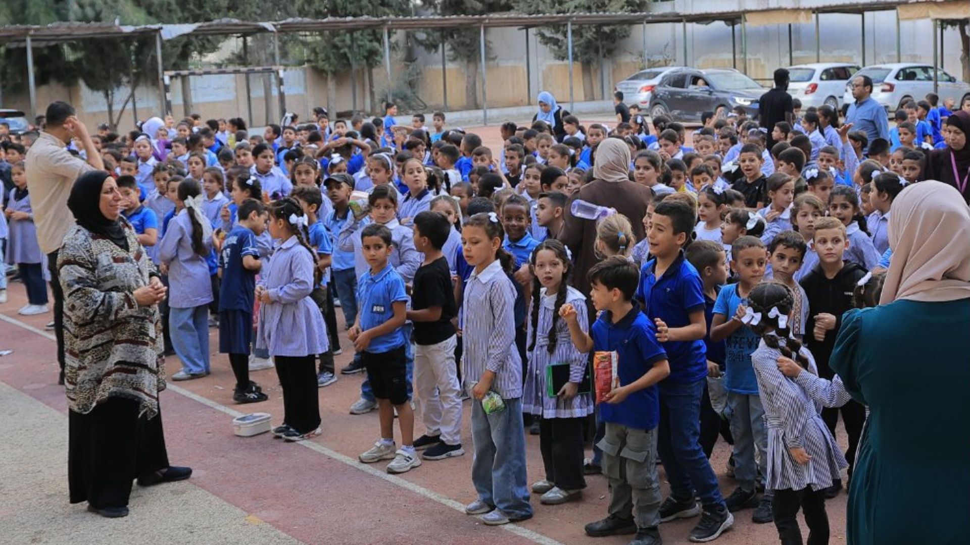 UNRWA ofera educatie zeci de mii de copii palestinieni