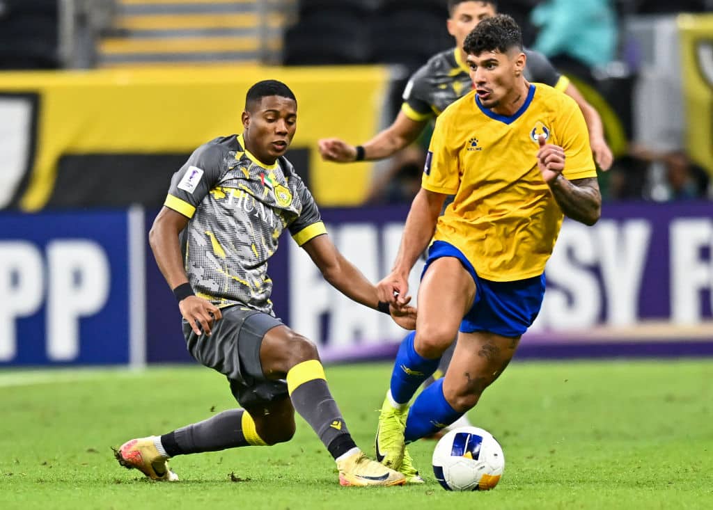 Florinel Coman s a accidentat dupa 30 de minute Echipa sa Al Gharafa a invins echipa lui Cosmin Contra in derby ul etapei din Qatar