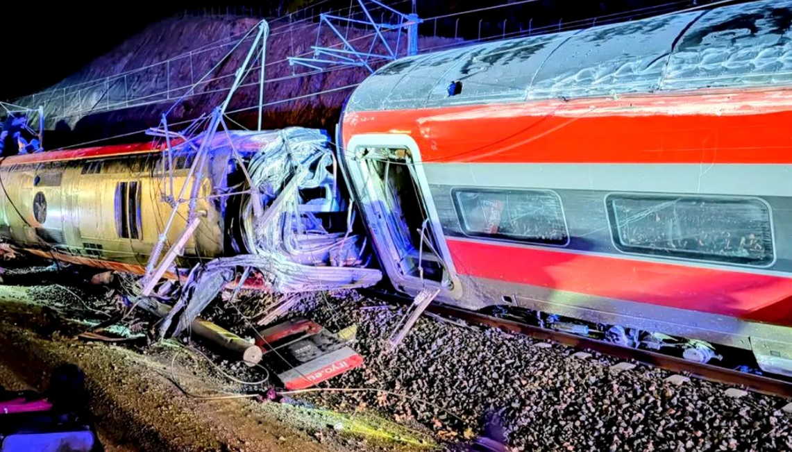 Tragedia feroviara din Spania linia de cale ferata era deteriorata inainte de accident conform unui raport
