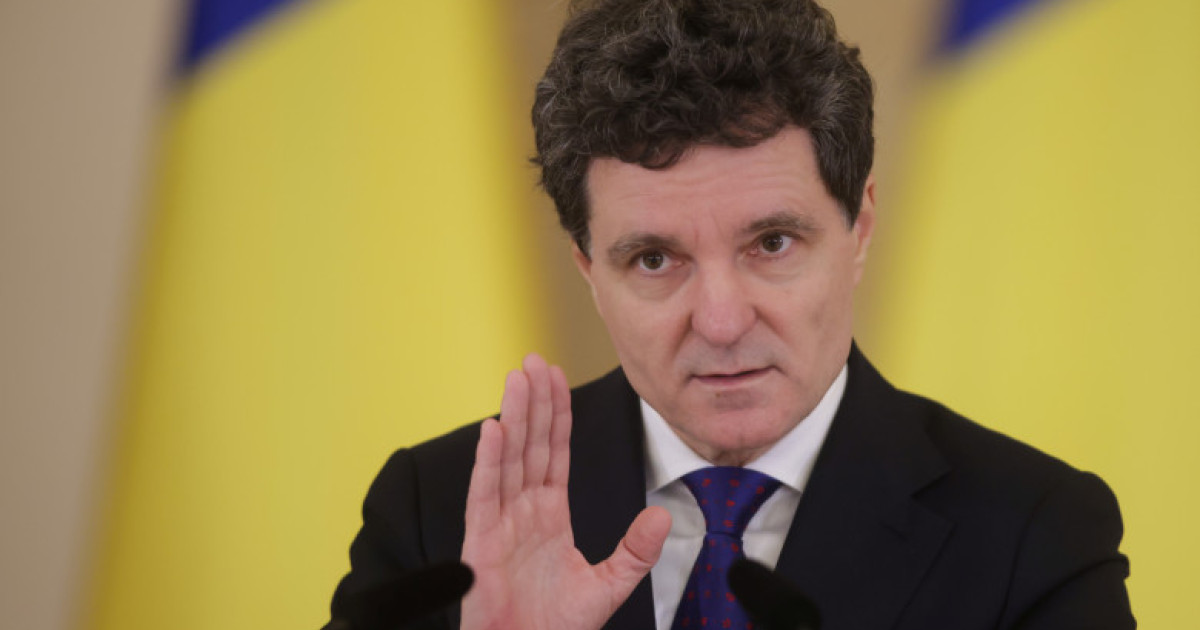 CCR a acceptat cererea lui Nicusor Dan si a declarat neconstitutionala legea care modifica Legea minelor si legislatia privind cimitirele