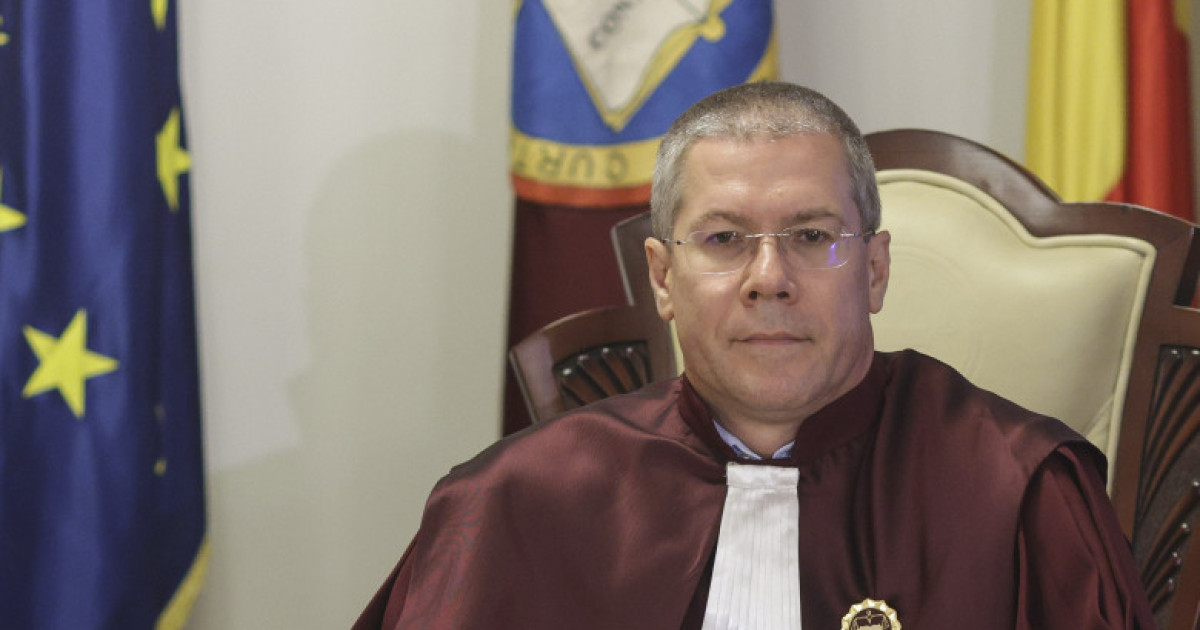 Curtea de Apel Bucuresti ia o decizie astazi cu privire la suspendarea numirilor lui Dacian Dragos si Mihai Busuioc la CCR