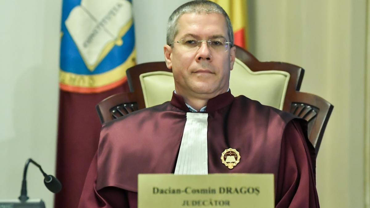 Curtea de Apel hotarestedaca Dacian Dragos va fi suspendat din CCR Sedina de la CAB cu o zi