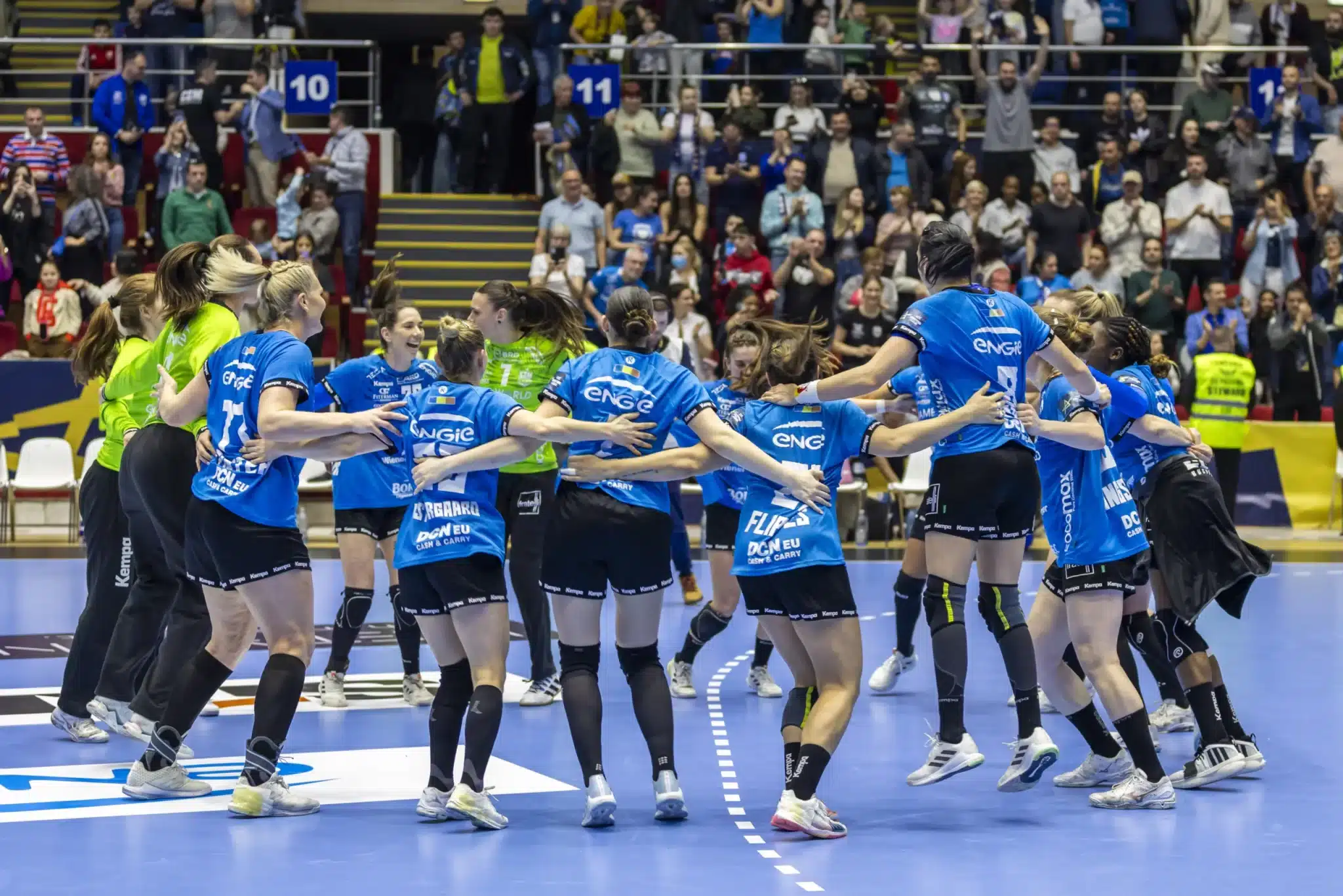 Derby european cu un scor neasteptat CSM Bucuresti recucereste prima pozitie in Liga Florilor
