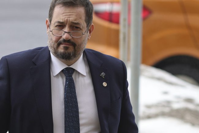 Un candidat s a retras din competitia pentru conducerea DIICOT Bogdan Pirlog candideaza de asemenea pentru functia de