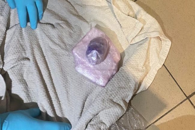cocaina adusa din spania prin intermediul unei firme de curierat ascunsa printre haine diicot drogurile erau destinate cluburilor din bucuresti