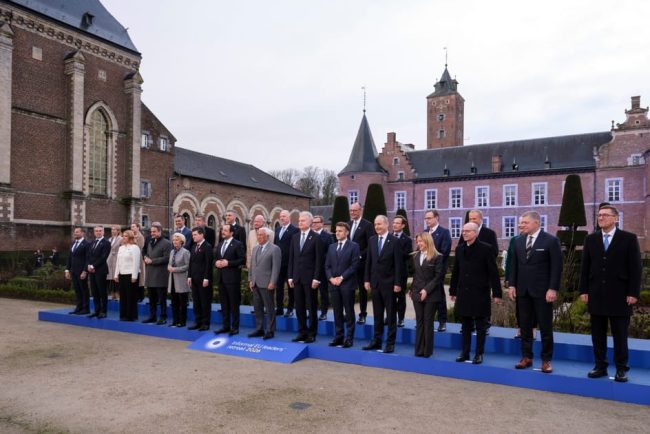 mic dejun haotic care a intarziat un summit al ue