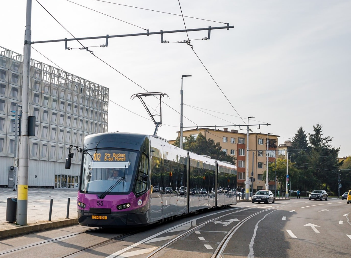 Atentie Tramvaiele de pe linia 102 din Cluj Napoca au fost suspendate Ce a generat aceasta decizie si cum se va desfasura circulatia in urmatoarea perioada