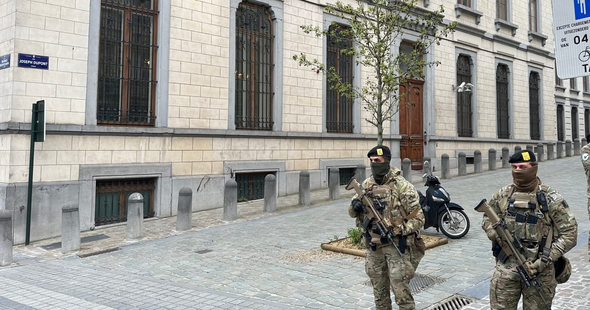 Belgia trimite soldati pentru a proteja locurile evreiesti si a combate criminalitatea