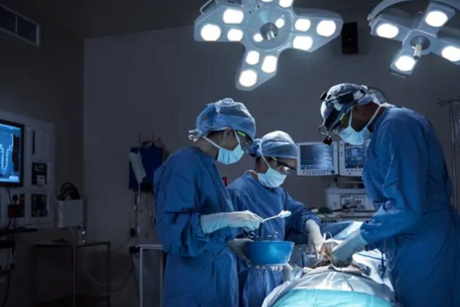 Care este starea de sanatate a fetitei de 1 an care s a inecat cu o aluna Obiectul strain i a patruns in plamani Medicii din Cluj au realizat minuni