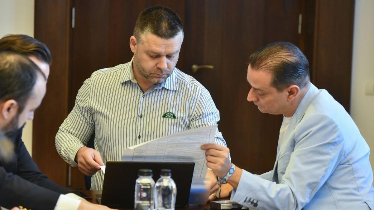 Ciucu dupa ce el si Baluta au stabilit responsabilitatile pentru lucrarile de la Piata Unirii Se