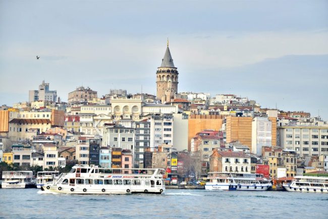 Doua cladiri din Istanbul sau prabusit in urma unei explozie de gaz cu cateva zile inainte de barajul Romania