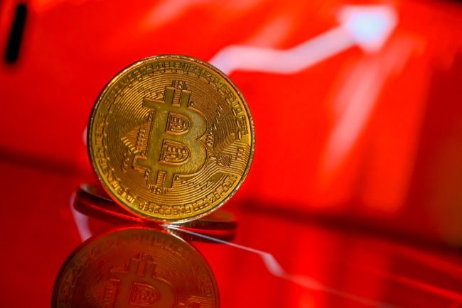 Expertii sustin ca Iranul ar folosi criptomonede pentru a ocoli sanctiunile internationale