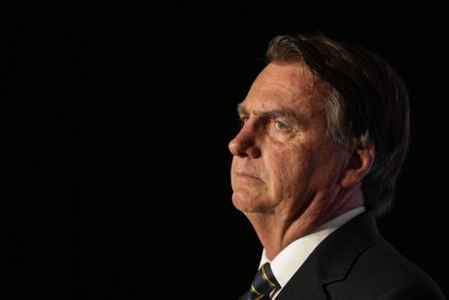 Fostul presedinte al Braziliei Jair Bolsonaro va executa pedeapsa la domiciliu din cauza unor probleme de sanatate