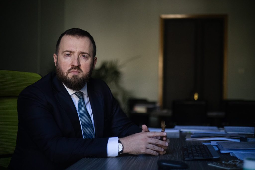 Furtul de 655 de milioane Dati le inapoi banii oamenilor hotilor de hoti