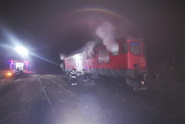 Incendiu la o locomotiva in Oradea Pompierii au intervenit prompt in Gara Episcopia