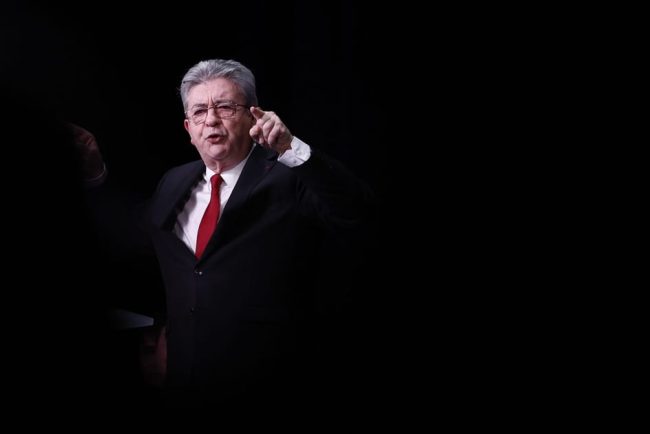 Intra distrugatorul Stanga radicala Melenchon obtine un avans in alegerile din Franta