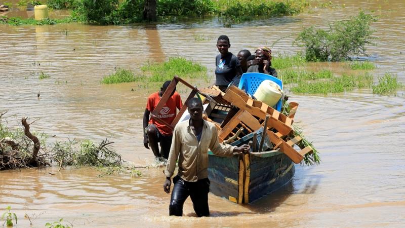 Inundatii devastatoare in Kenya cel mai putin 62 de morti dupa o saptamana de ploi torentiale