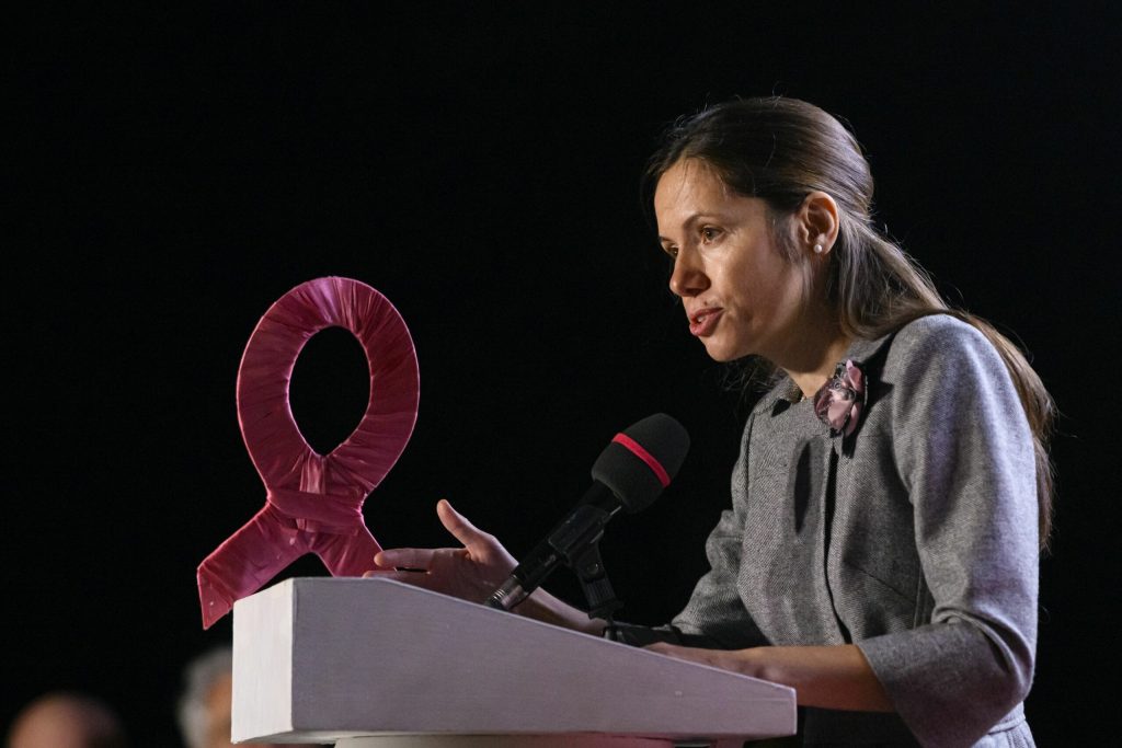 Mirabela Grdinaru discurs la summitul organizat de Melania Trump n SUA Astept cu entuziasm sa colaborez ndeaproape cu Prima Doamna Melania Trump si cu toti cei prezenti la aceasta ntalnire